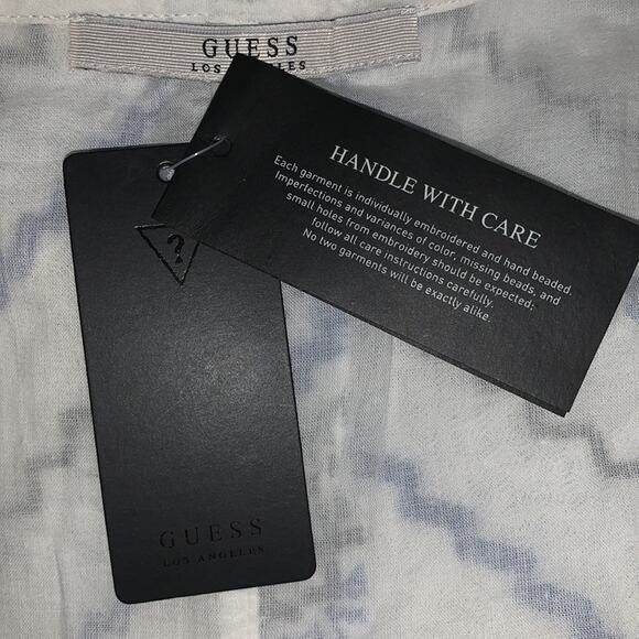 Guess NWT Macadamia Wild Top Sz XS 3/4 Sleeve Blue White - Picture 15 of 15